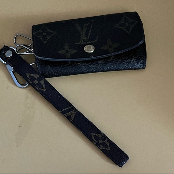 MONOGRAM KEY HOLDER - Picture 4 of 7